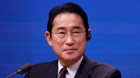 J­a­p­o­n­y­a­ ­B­a­ş­b­a­k­a­n­ı­ ­K­ö­r­f­e­z­ ­t­u­r­u­n­u­n­ ­s­o­n­ ­d­u­r­a­ğ­ı­n­a­ ­u­l­a­ş­t­ı­